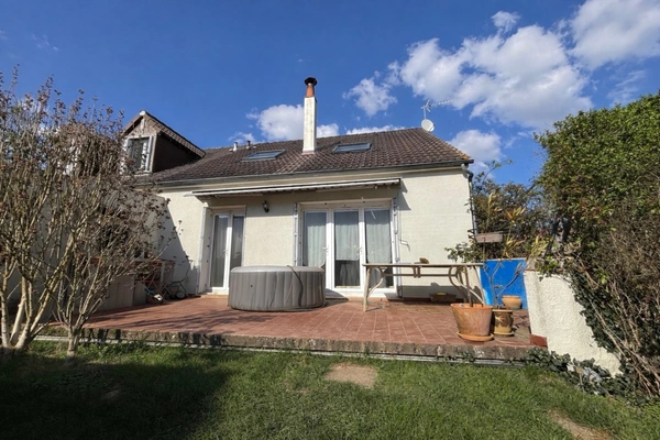 Jolie maison à Chevilly 45520