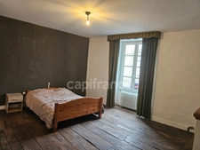 Maison ancienne 6 pièces PARTHENAY (79)