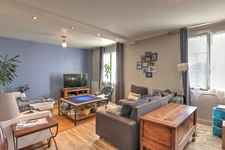 🌿 Maison familiale en pierre avec jardin arboré et dépendances