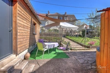🌿 Maison familiale en pierre avec jardin arboré et dépendances