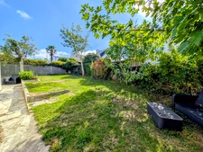 GUIPAVAS – Maison familiale non mitoyenne – 5 chambres – Rénovation complète – Écoles et commerces à pied