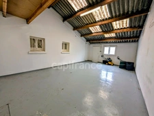 Maison en impasse dans quartier résidentiel, rez de chaussée à aménager, grand garage, à GUIPAVAS (29)