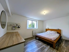 GUIPAVAS – Maison familiale non mitoyenne – 5 chambres – Rénovation complète – Écoles et commerces à pied