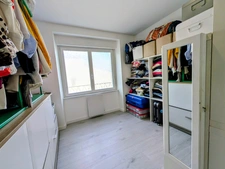 GUIPAVAS – Maison familiale non mitoyenne – 5 chambres – Rénovation complète – Écoles et commerces à pied