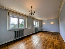 Maison familiale aux beaux volumes avec dépendance atelier/double garage à PLOUDANIEL (29)