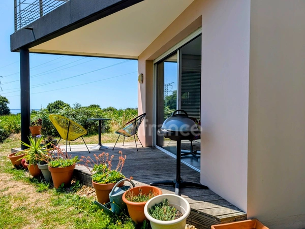 Appartement 2 chambres en rez-de-jardin privatif avec vue sur la rade. Le Rody - GUIPAVAS (29)