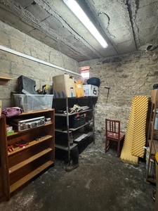 BREST, PLACE DD STRASBOURG, RARE, APT T2, BAIGNOIRE, GARAGE, CAVE, FAIBLES CHARGES, DERNIER ETAGE