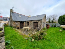 Charmante maison en pierres dans petit hameau à LANVEOC (29)
