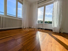 LANDERNEAU, MAISON FAMILIALE HORS LOTISSEMENT, 5 CHAMBRES, REZ DE JARDIN, GRANDE TERRASSE