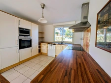 LANDERNEAU, MAISON FAMILIALE HORS LOTISSEMENT, 5 CHAMBRES, REZ DE JARDIN, GRANDE TERRASSE