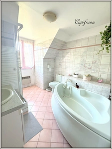 Maison à vendre 5 pièces + 3 places de stationnement 