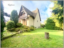 Dpt  (93), à vendre  maison P6 de 255 m² - Terrain de 808,00 m² 