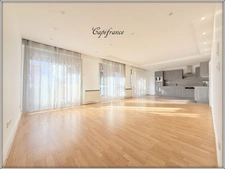 Appartement à vendre 4 pièces HYPER CENTRE. GARE A 4 mn a pied + 1 double box pour 2 voitures