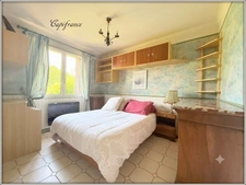 Maison à vendre 5 pièces  sous-sol en partie aménagée.