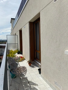 Dpt  (93), à vendre  appartement T5 de 98,7 m²  