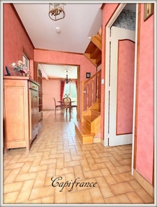 Maison à vendre 5 pièces  95 m²  sous-sol total. 