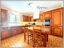 Maison à vendre 5 pièces  95 m²  sous-sol total. 