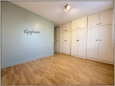 Appartement à vendre 4 pièces HYPER CENTRE. GARE A 4 mn a pied + 1 double box pour 2 voitures