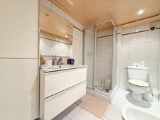 Maison à vendre 5 pièces  sous-sol en partie aménagée.