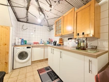 Maison à vendre 5 pièces  sous-sol en partie aménagée.