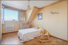 Maison à vendre 7 pièces  sous-sol.  