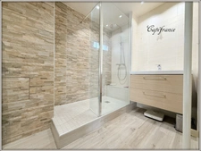 Appartement à vendre 4 pièces HYPER CENTRE. GARE A 4 mn a pied + 1 double box pour 2 voitures