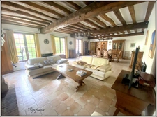 Dpt  (93), à vendre  maison P6 de 255 m² - Terrain de 808,00 m² 