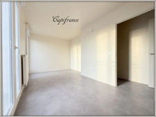 Appartement à vendre 3 pièces   balcon + place de parking sous-sol