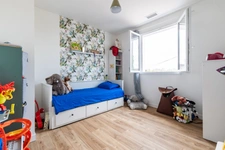 Élégance contemporaine et confort absolu - une maison clé en main