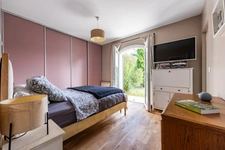 De beaux volumes, un jardin généreux, une vraie maison de famille à Léognan