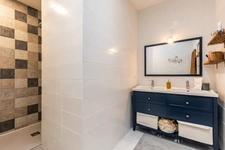 Élégance contemporaine et confort absolu - une maison clé en main