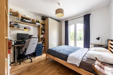 De beaux volumes, un jardin généreux, une vraie maison de famille à Léognan