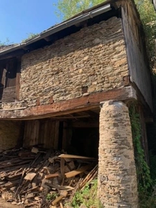 Beautiful winemaker's house in the Lot Valley, in need of renovation
