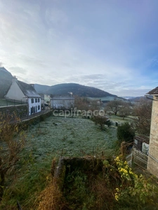 Rare: Beautiful property complex in a picturesque village - House and outbuildings