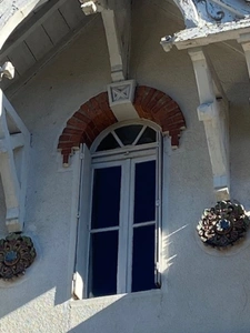 Incroyable: Maison bourgeoise à vendre 7 pièces  (12)