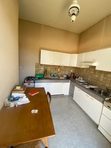 Incroyable: Maison bourgeoise à vendre 7 pièces  (12)