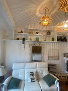 RARE......UNE MAISON: 2 APPARTEMENTS. UNE TERRASSE avec VUE SUR ETANG. PORTE OUVERTE LE SAMEDI 22 AOUT A 10HOO