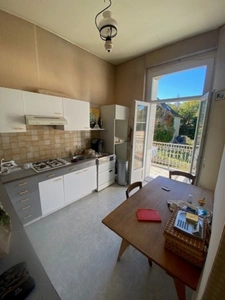 Incroyable: Maison bourgeoise à vendre 7 pièces  (12)