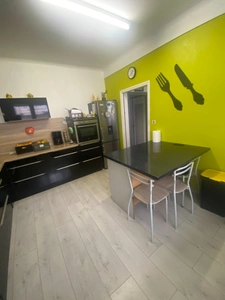 A découvrir:MAISON de FAMILLE 5 CHAMBRES ET APPARTEMENT LOCATIF