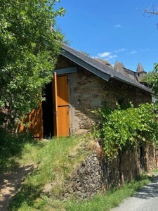 OPPORTUNITE: Grange à transformer  à La Vinzelle (12)