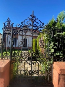 Incroyable: Maison bourgeoise à vendre 7 pièces  (12)