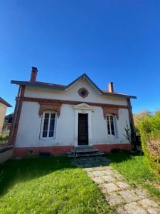 Incroyable: Maison bourgeoise à vendre 7 pièces  (12)