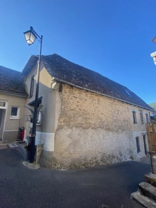 A ne pas manquer : Une maison haute en couleur dans un village pittoresque