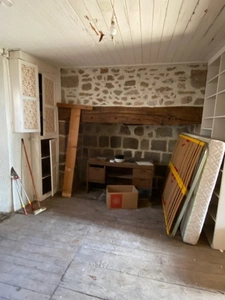 Maison de village pleine de charme à rénover, Calvinet-Puycapel