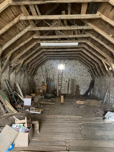 Rare: Bel ensemble immobilier  dans village pittoresque Maison et dépendances