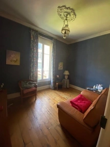 Incroyable: Maison bourgeoise à vendre 7 pièces  (12)
