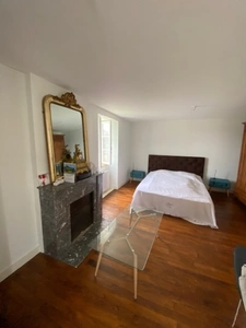 COUP DE COEUR: Maison de village au charme fou...