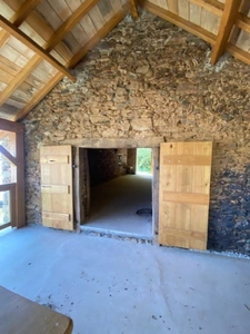 OPPORTUNITE: Grange à transformer  à La Vinzelle (12)