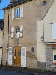 Maison de village pleine de charme à rénover, Calvinet-Puycapel