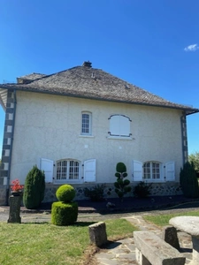 Vaste propriété aux portes d'Aurillac.